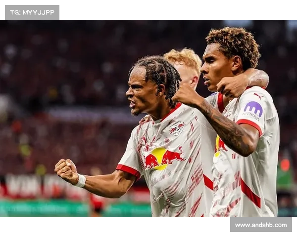 拜仁冬季转会窗口重要签约解析及其对球队未来的影响